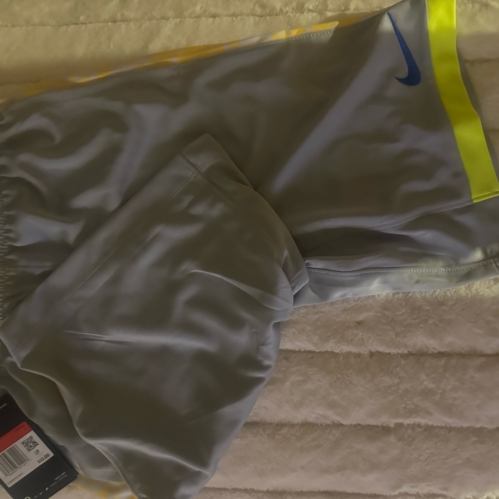 Brand new Nike shorts Size Large